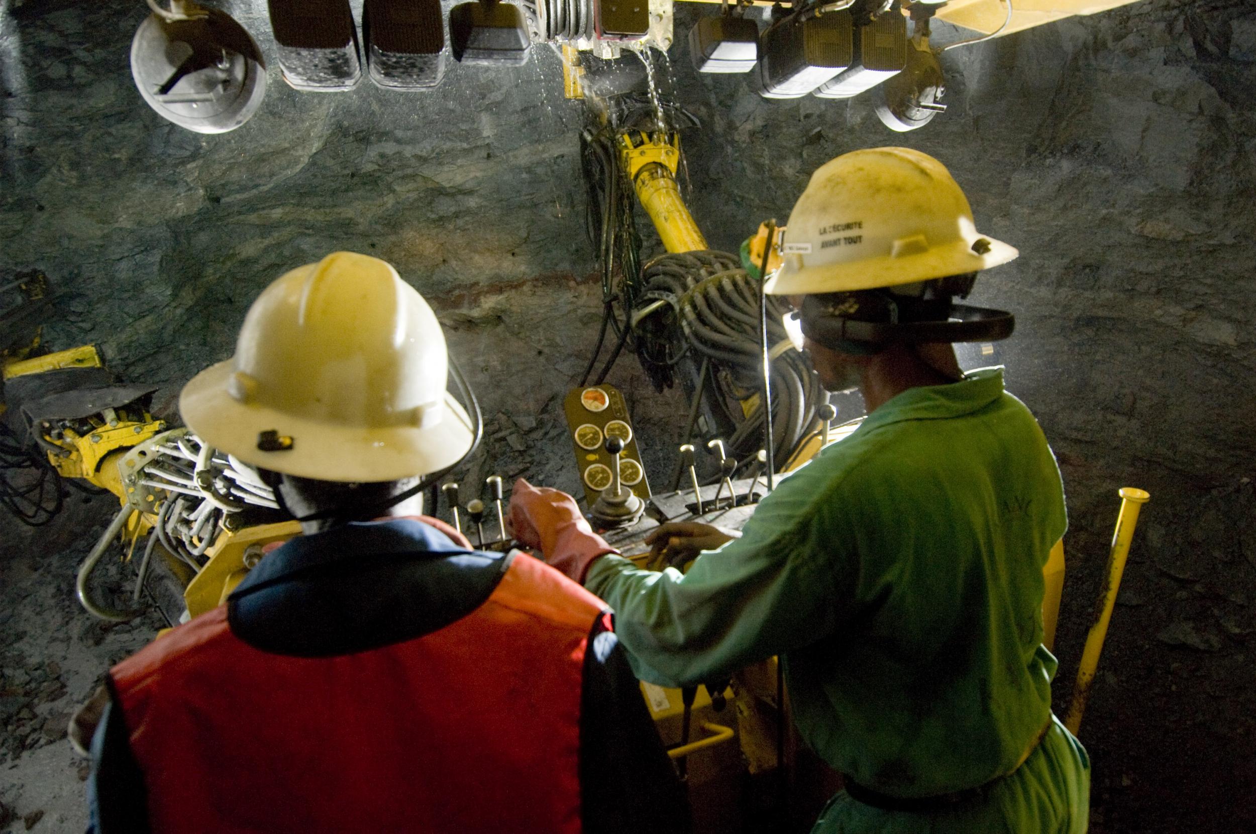 FTSE 100 falls but brokers predict vaccines herald new bull market