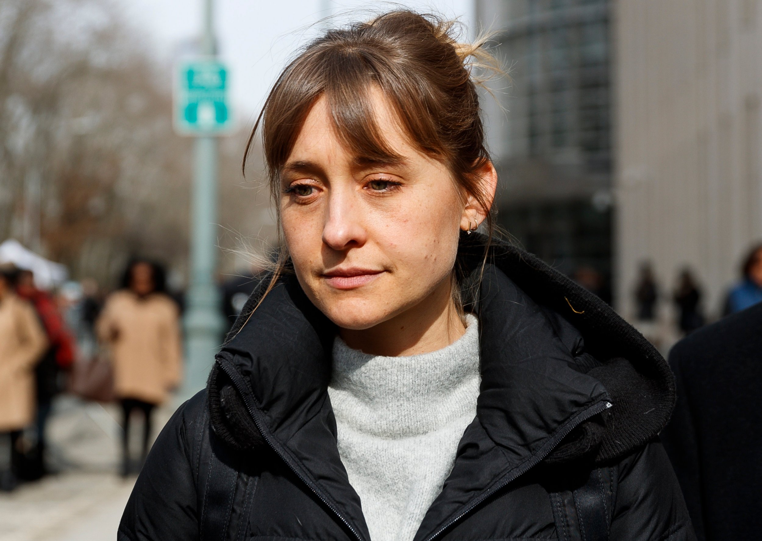 Smallville actress Allison Mack pleads guilty in sex cult case