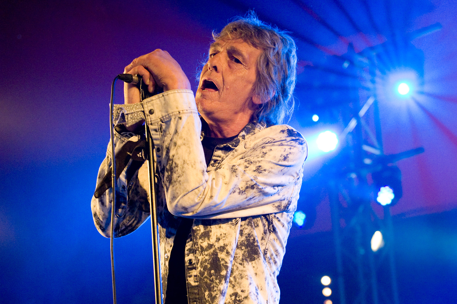 Eddie and the Hot Rods singer Barrie Masters dies aged 63