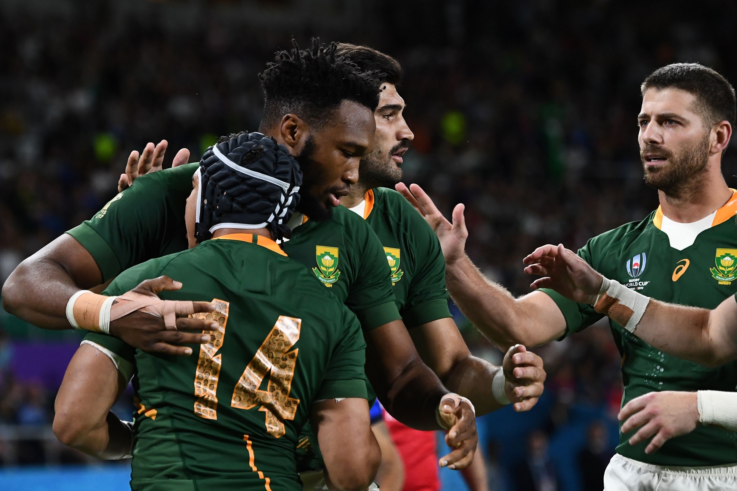 Lovotti sent off as South Africa crush Italy