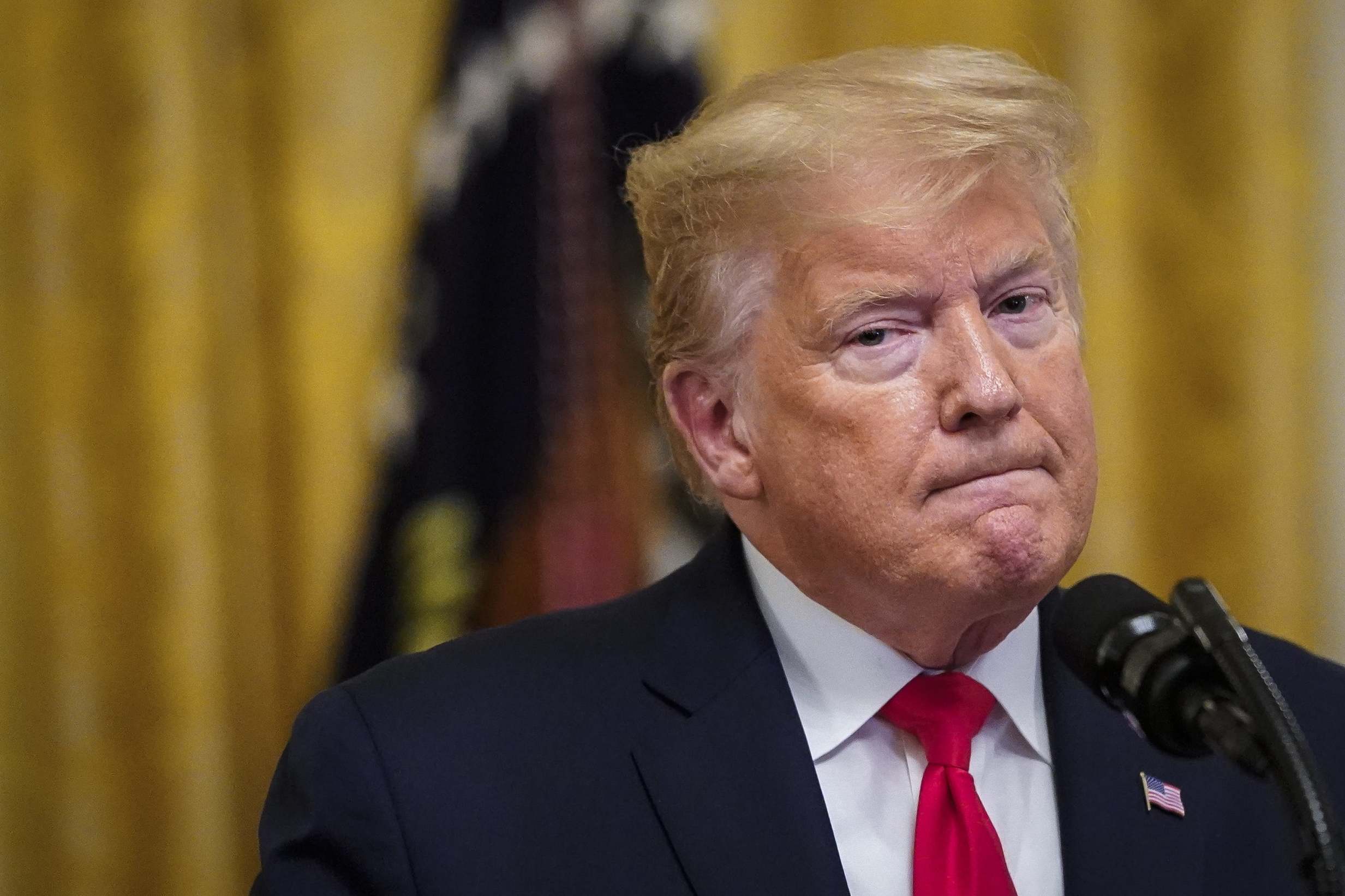 Tape 'reveals Trump ordered envoy's removal' amid impeachment trial