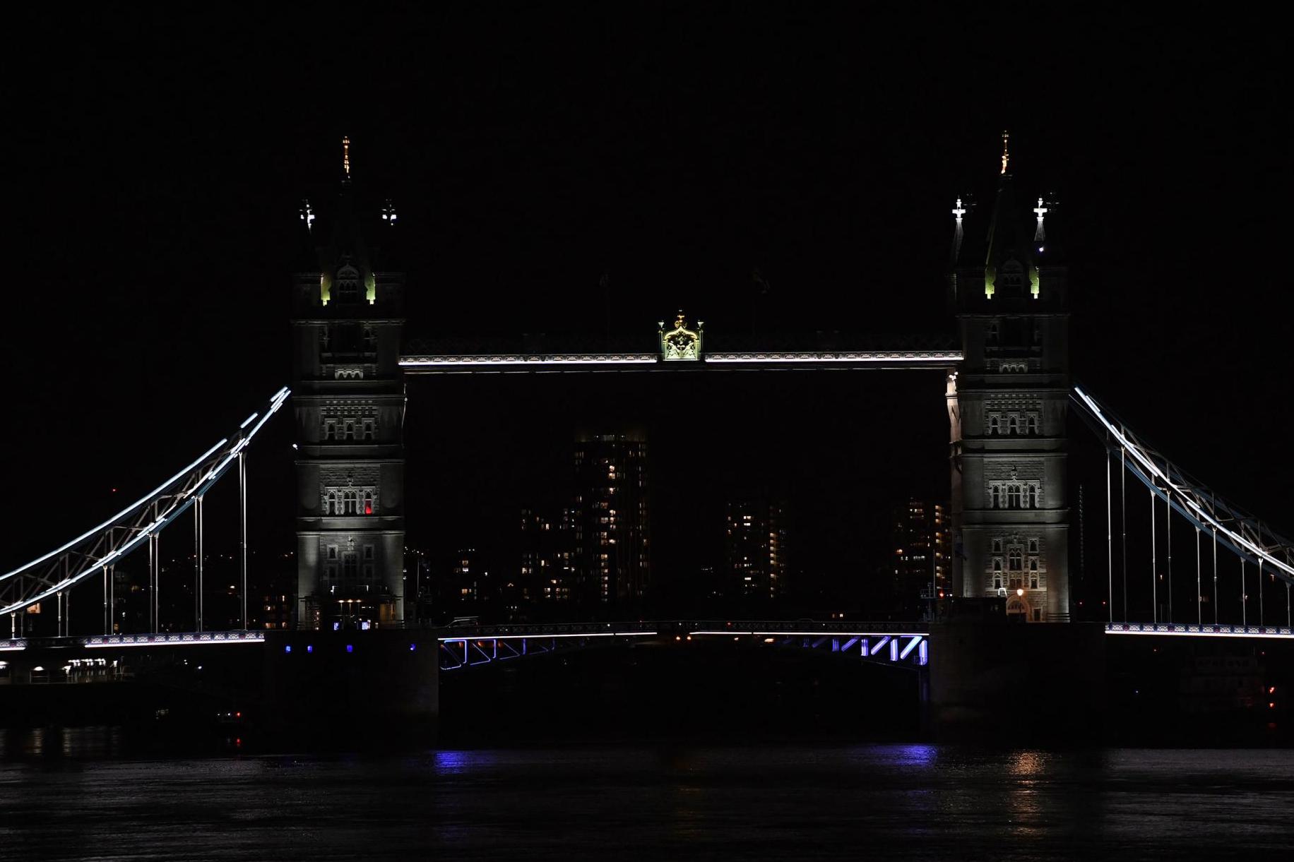 Lights switch off around the world for Earth Hour 2020