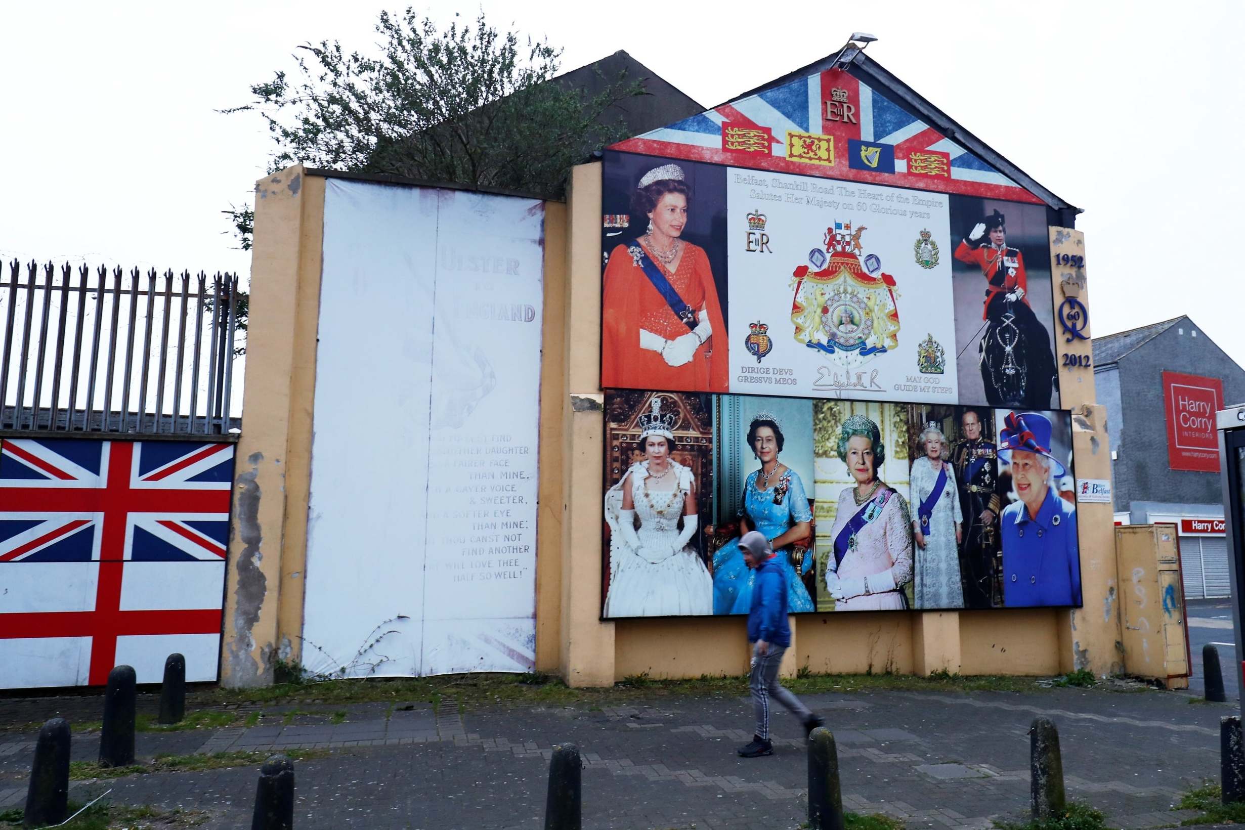 'God I love Mrs Queen': Brits unite in awe of monarch's speech