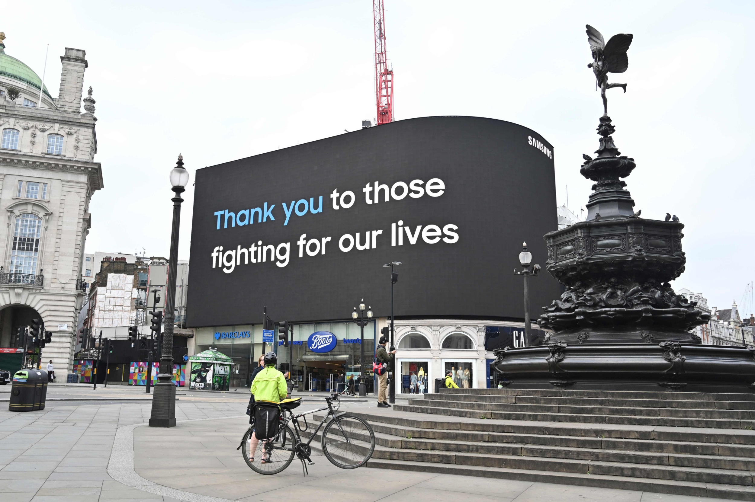 More than 80 tonnes of PPE to be flown to UK as deaths hit 15k