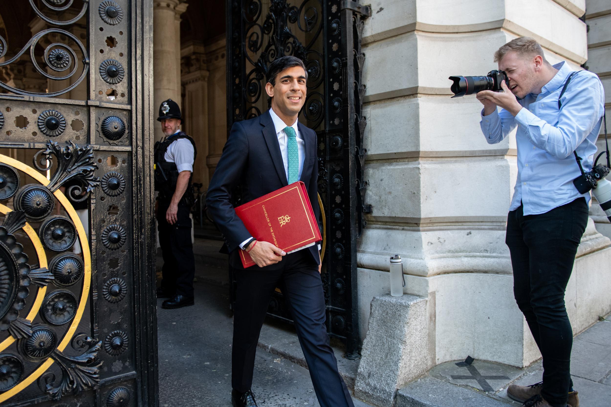 Fraud chiefs urge Rishi Sunak to publish list of covid loan borrowers