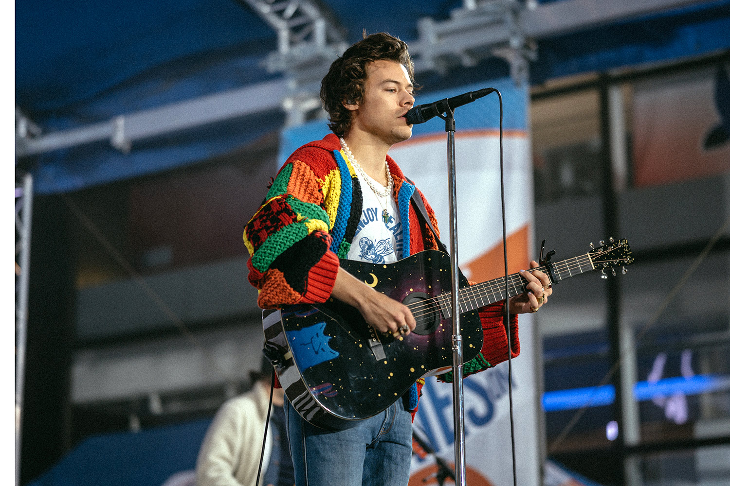 JW Anderson releases pattern so you can make viral Harry Styles cardi