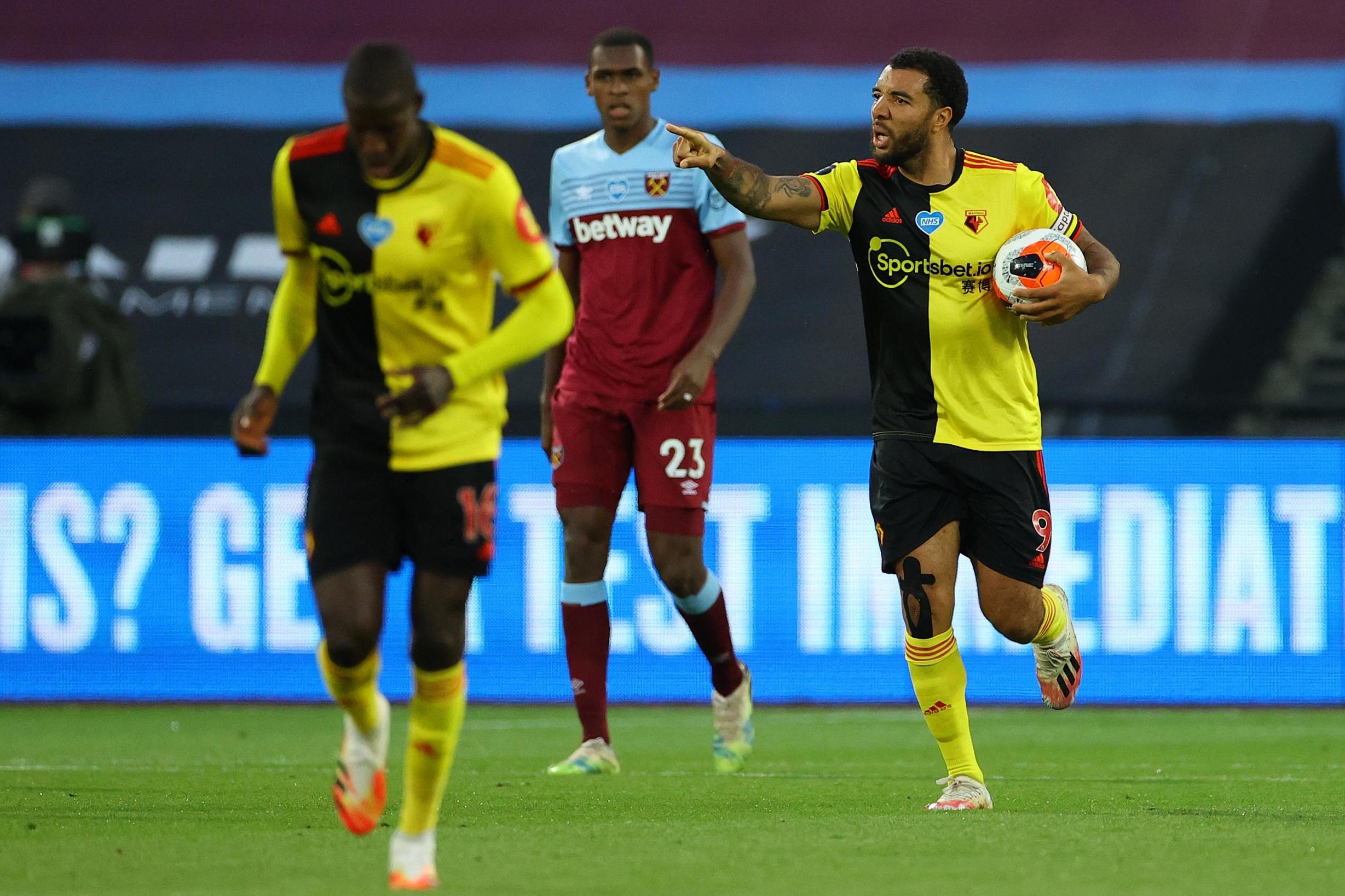 Deeney: Don’t sulk over Pearson sacking, it’s vital we now get stuck i