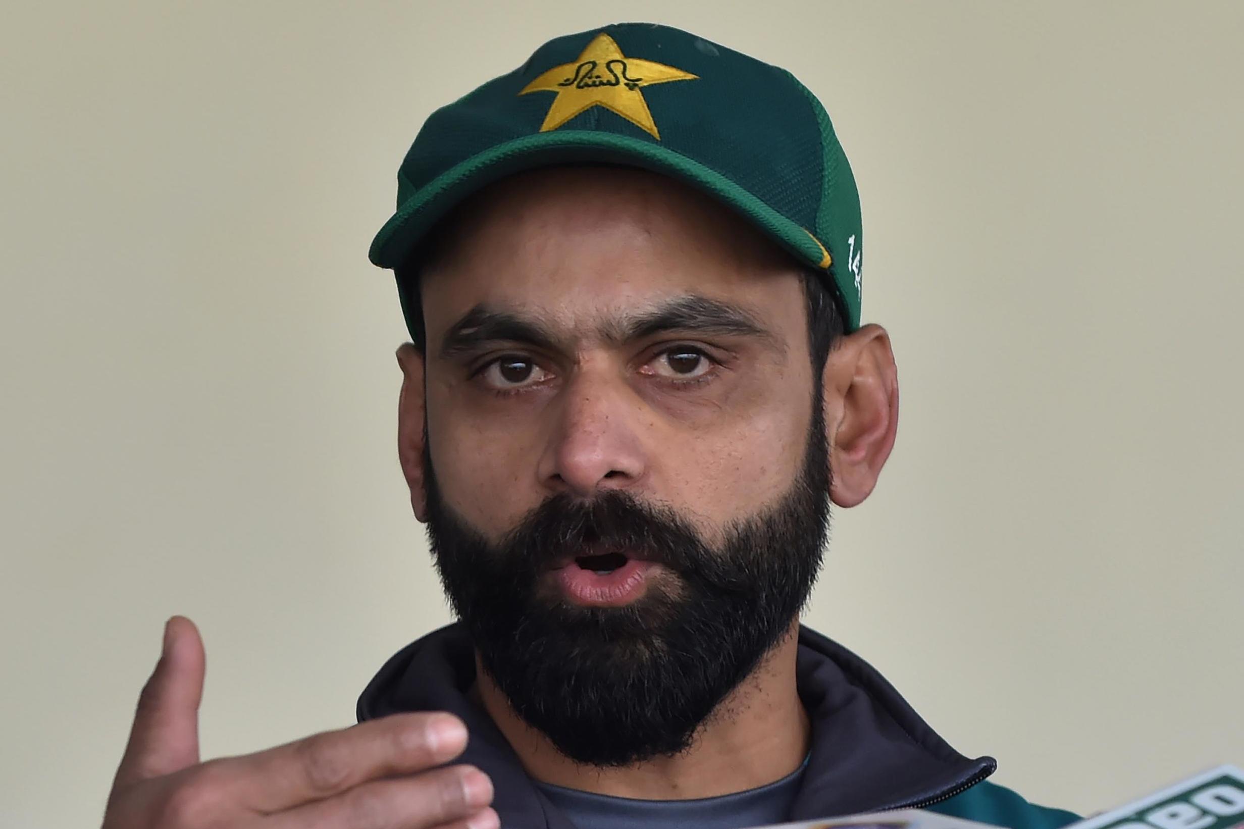 Pakistan's Hafeez in isolation after breaching distancing guidelines