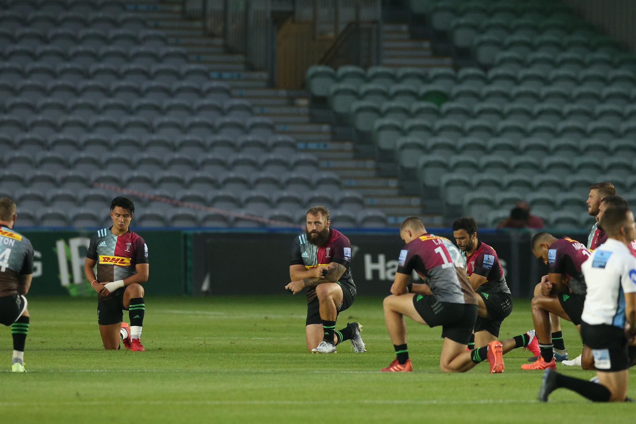 Harlequins squad take a knee ahead of Sale clash to show BLM support