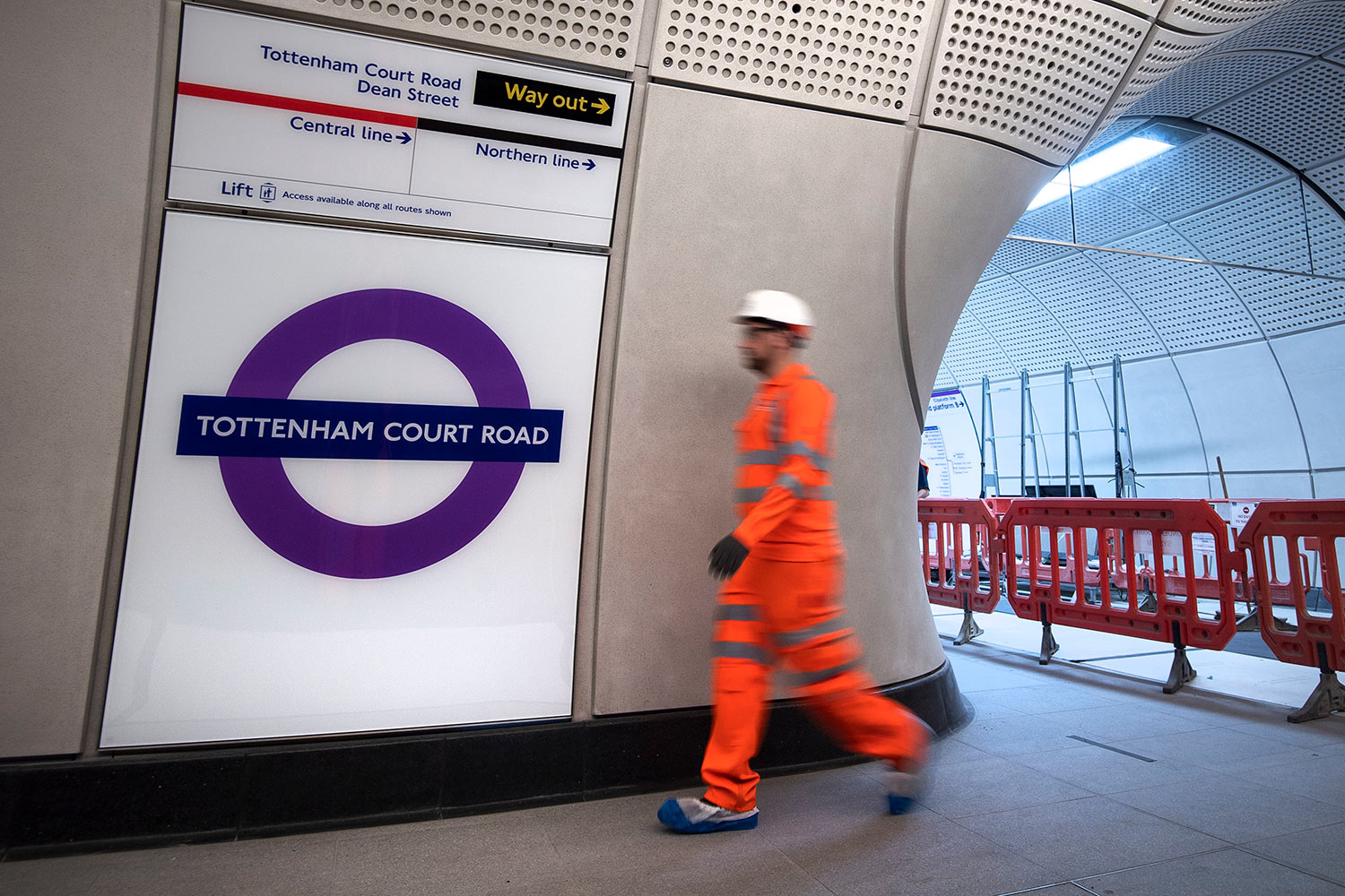Double blow as Crossrail delayed until 2022 with £450m more needed